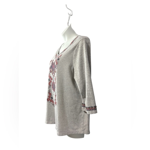 NWOT, Claire France, Plus Size Floral Sweater, 2X, Gray - Picture 5 of 10